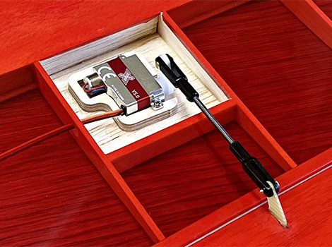 Click for larger photo Servo Frame Hitec HS-82MG (2)